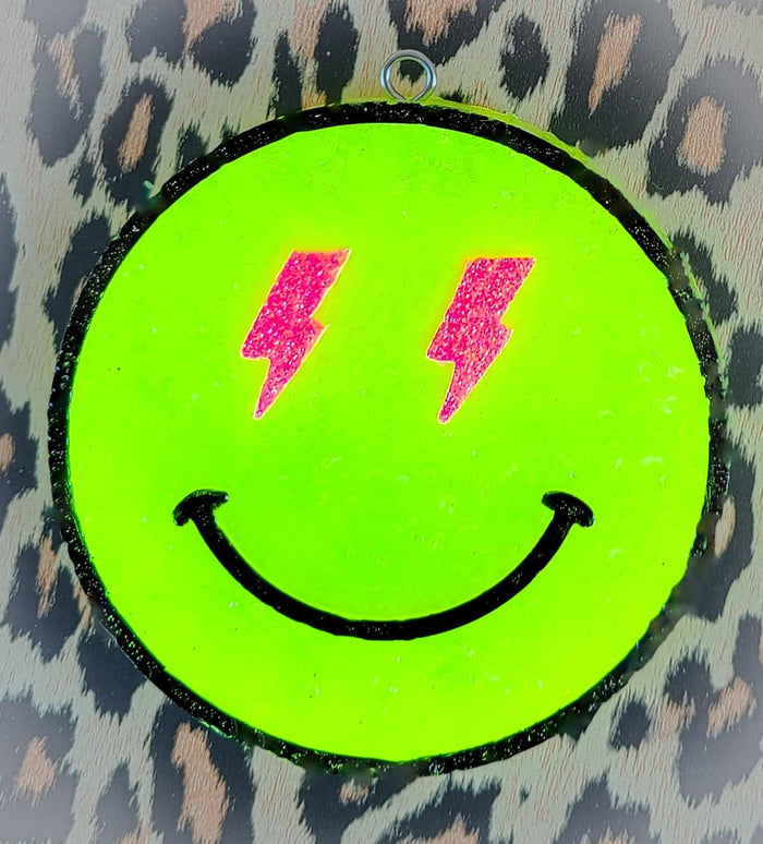 #166 {ROCKIN' THAT HAPPY FACE} Single Decorated Car Scent