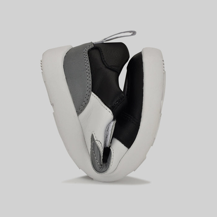 Kids Black White Barefoot Trainer - Flexed