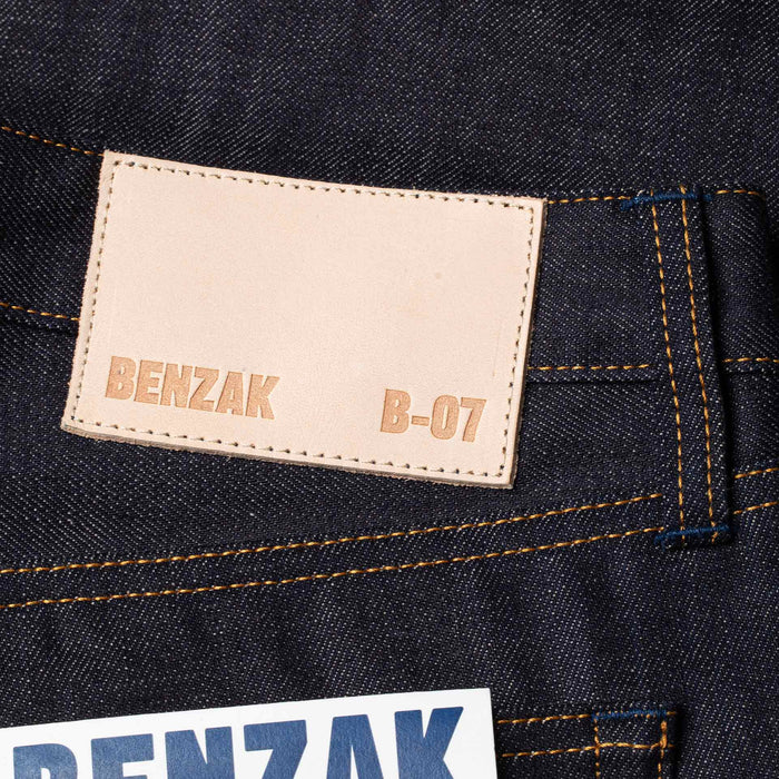 B-07 RELAXED STRAIGHT 13 oz. brown cotton selvedge