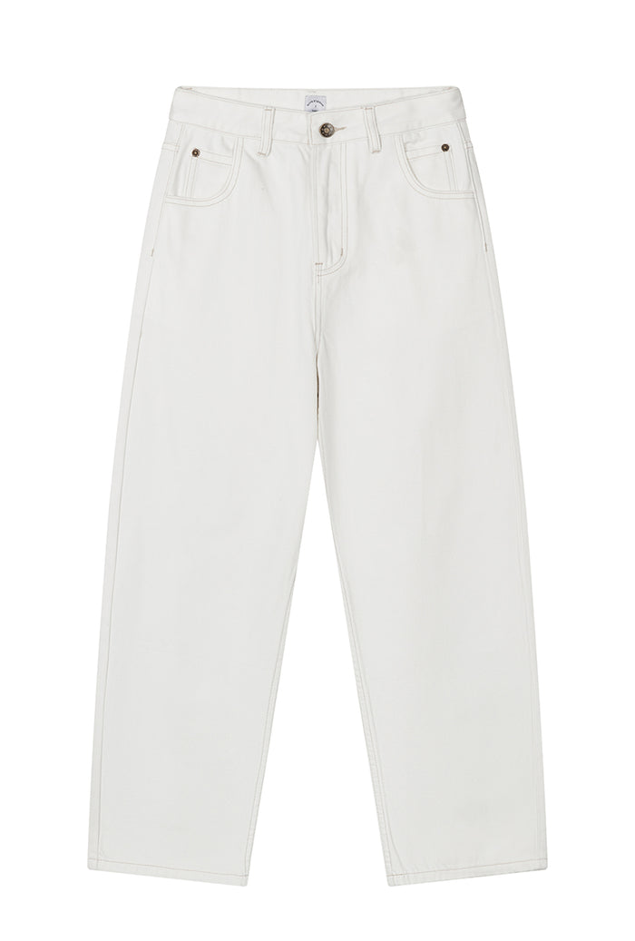 Petite Studio's Bentley Straight Cropped Jeans in White