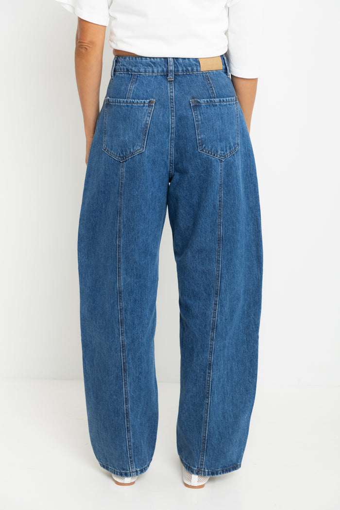 Bodhi Barrel Denim Jeans - Mid Blue Wash - The Self Styler Exclusive - The Self Styler