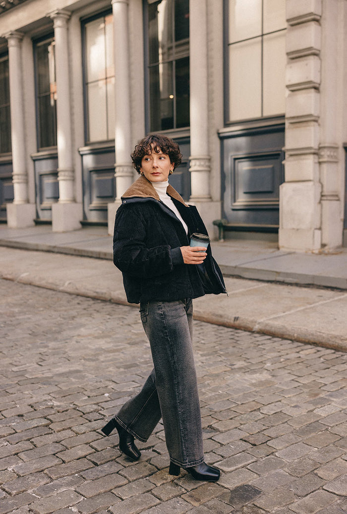Petite Studio's Cayden Mid Rise Straight Leg Jeans in Charcoal