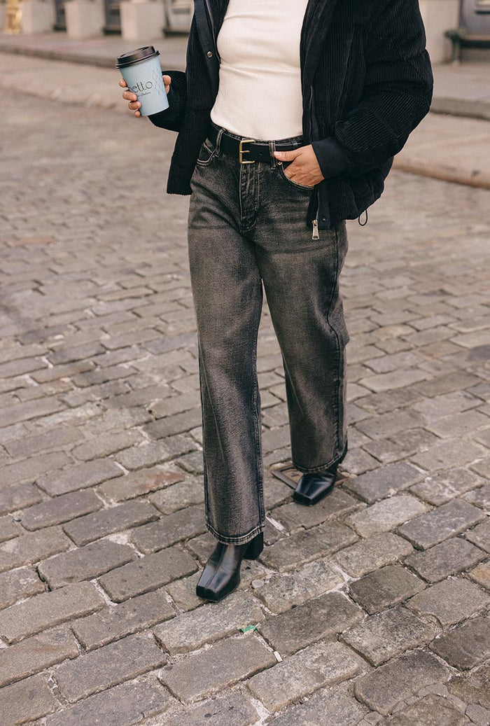 Petite Studio's Cayden Mid Rise Straight Leg Jeans in Charcoal