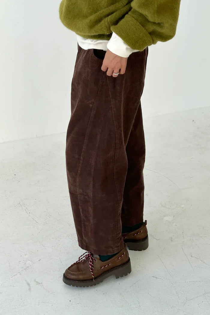 Corduroy Arc Pants / Choc