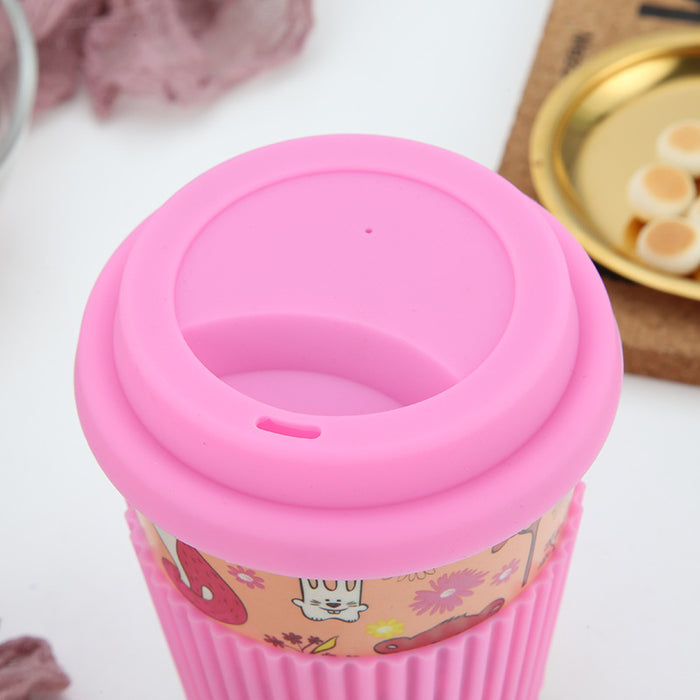 Disposable cups in green color