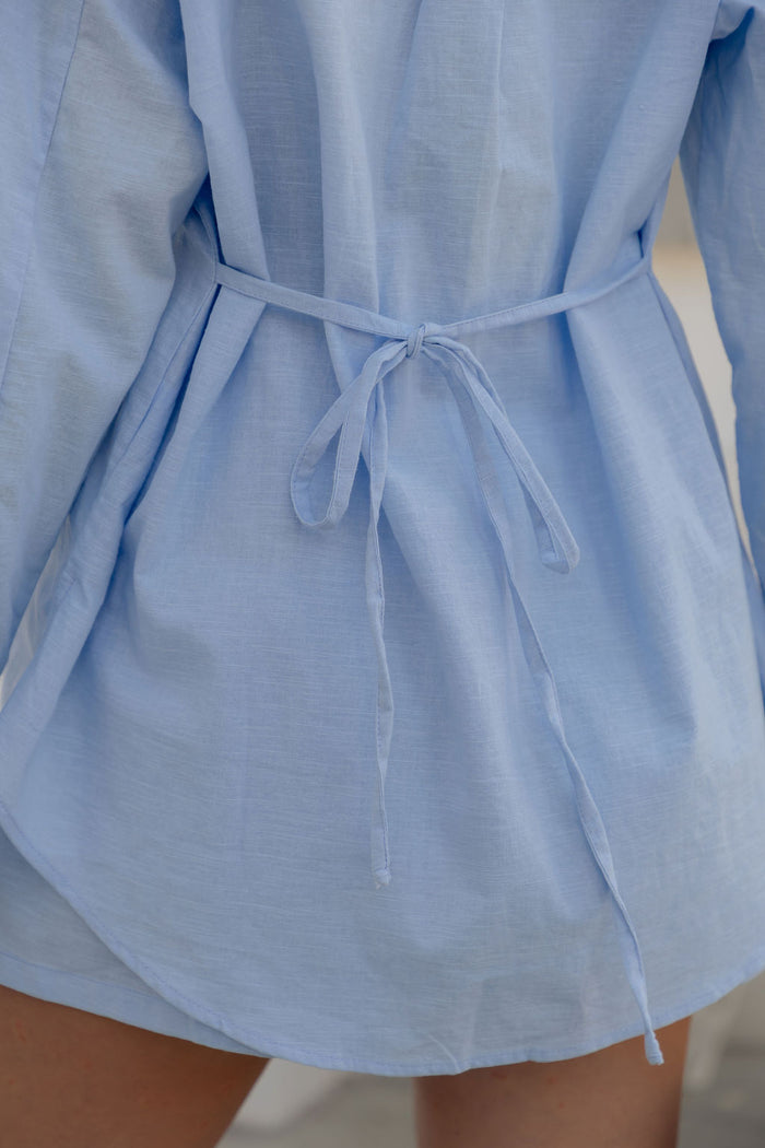 Eden Tie-Back Cotton Linen Shirt - Blue