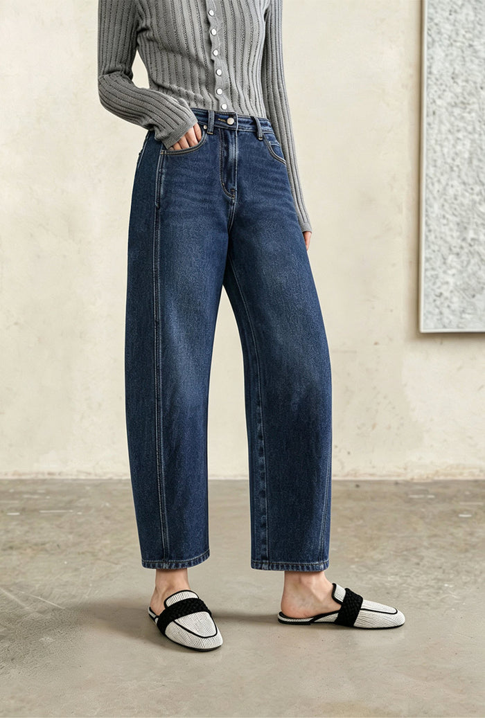 Petite Studio's Evie Mid-Rise Barrel Jeans in Blue