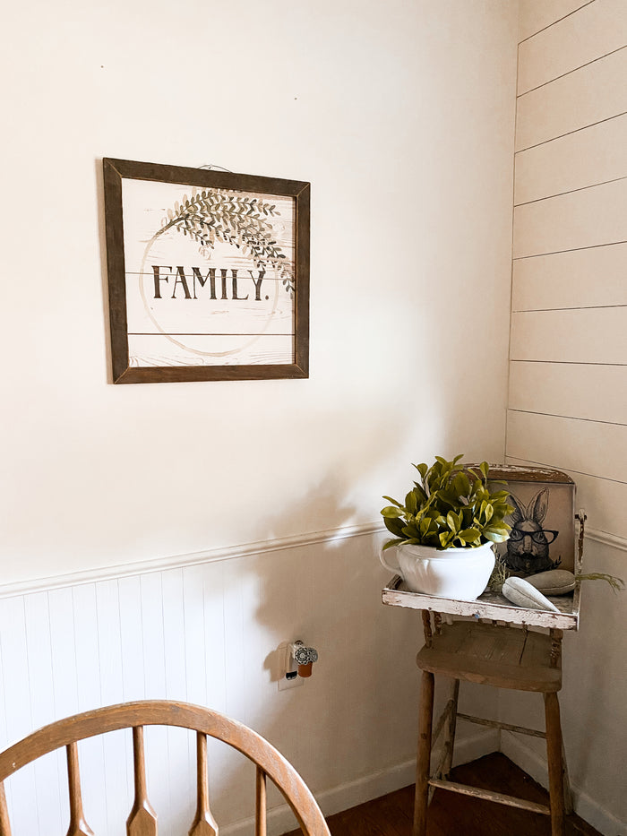 “Family Wreath” Sign