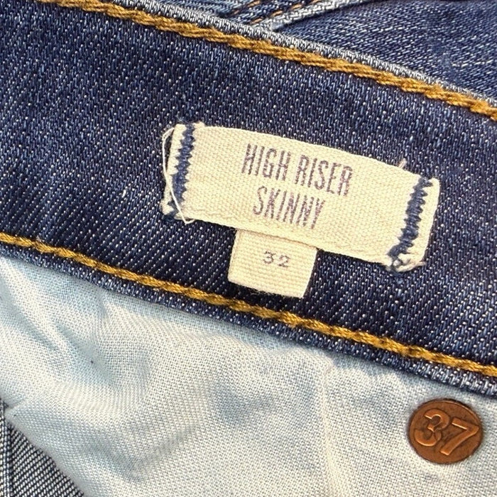 Madewell women's High Riser Skinny Jeans in size 32, showing dark denim fabric and fitted silhouette.