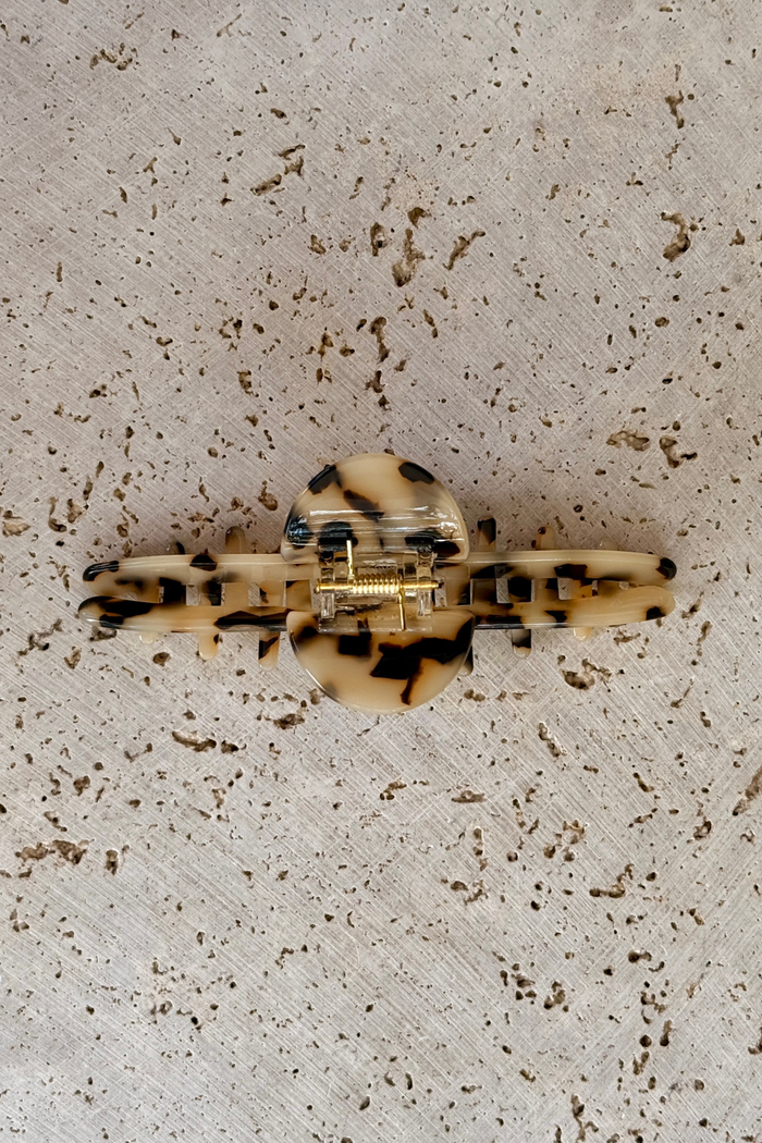 Milani Acetate Loop Hair Claw Clip - Light Tort - The Self Styler