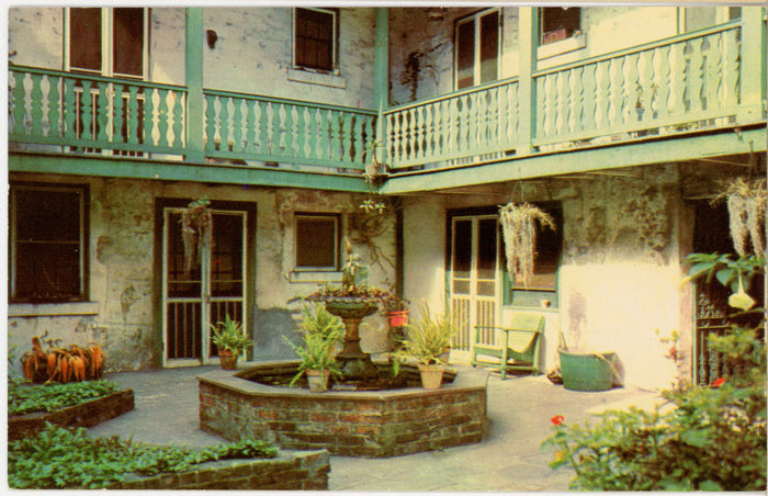New Orleans Louisiana Bosque House Patio Vintage Postcard 1950s (unposted) - Vintage Postcard Boutique
