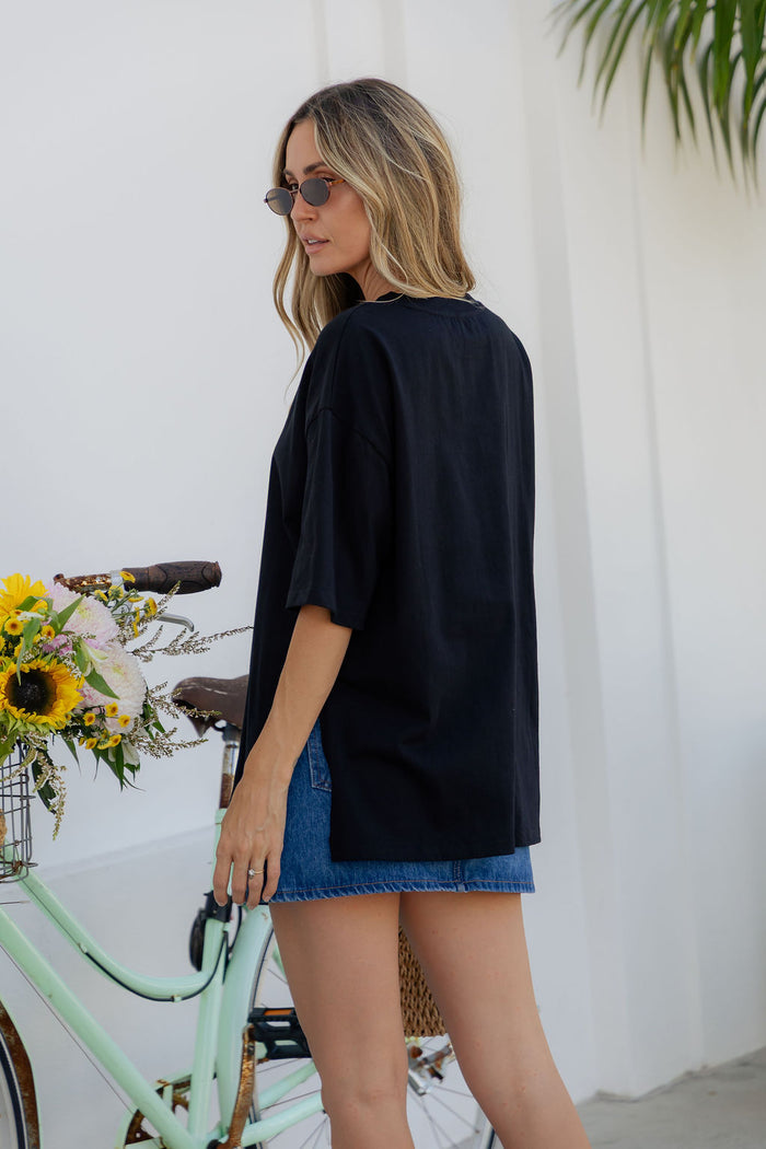 Quinn Cotton Side Split Tee - Black