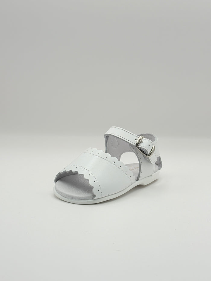 Sandal Scallop White
