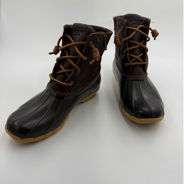 Women's Sperry Top-Sider Saltwater Duck Boots in brown, waterproof leather, size 9.5, with rubber soles and classic design.